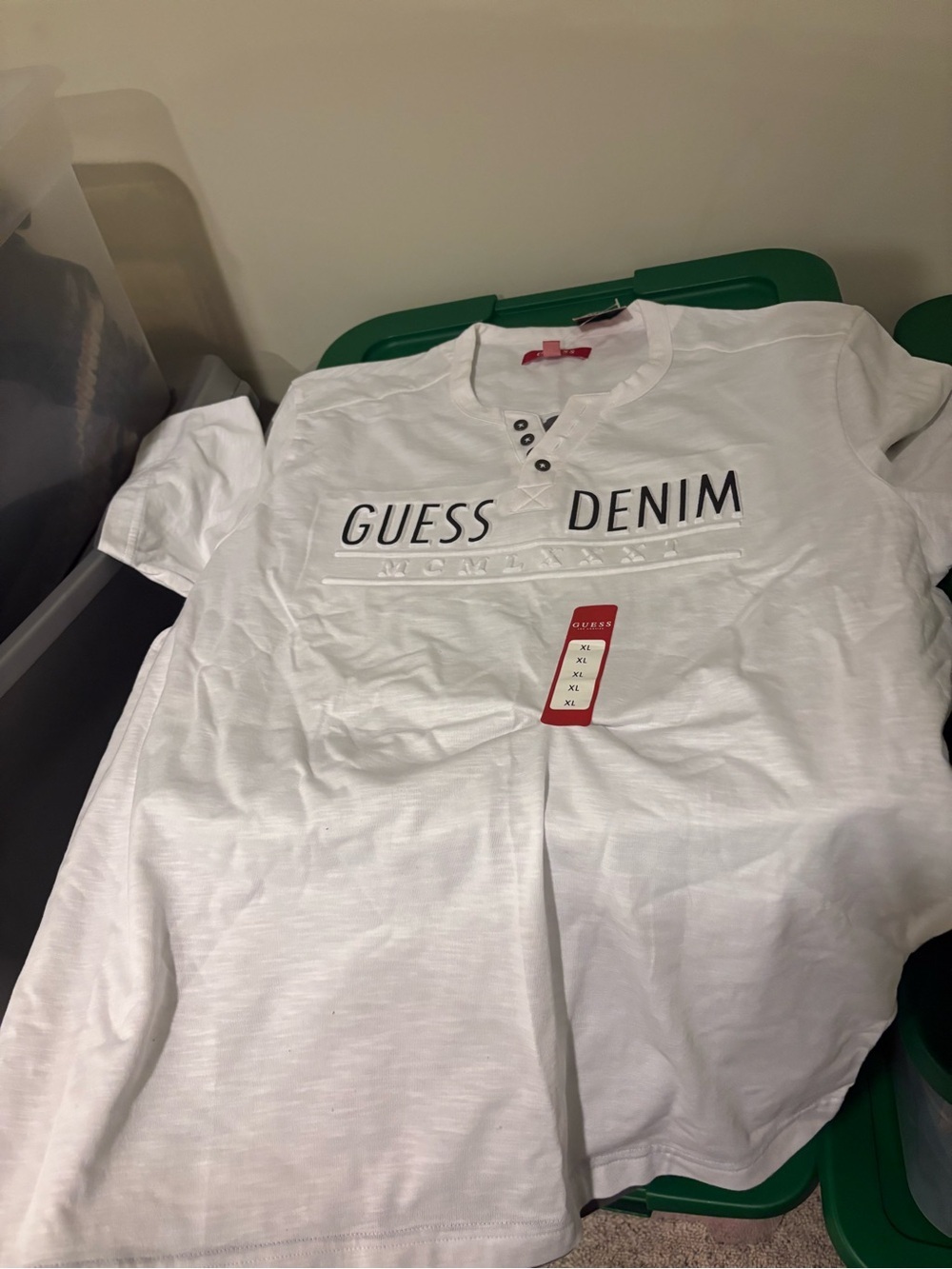 GUESS White Short sleeve - Picture 6 of 6